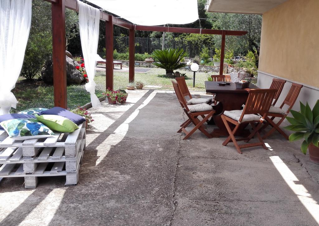 La Zucca A Pois Apartment Formia Ruang foto