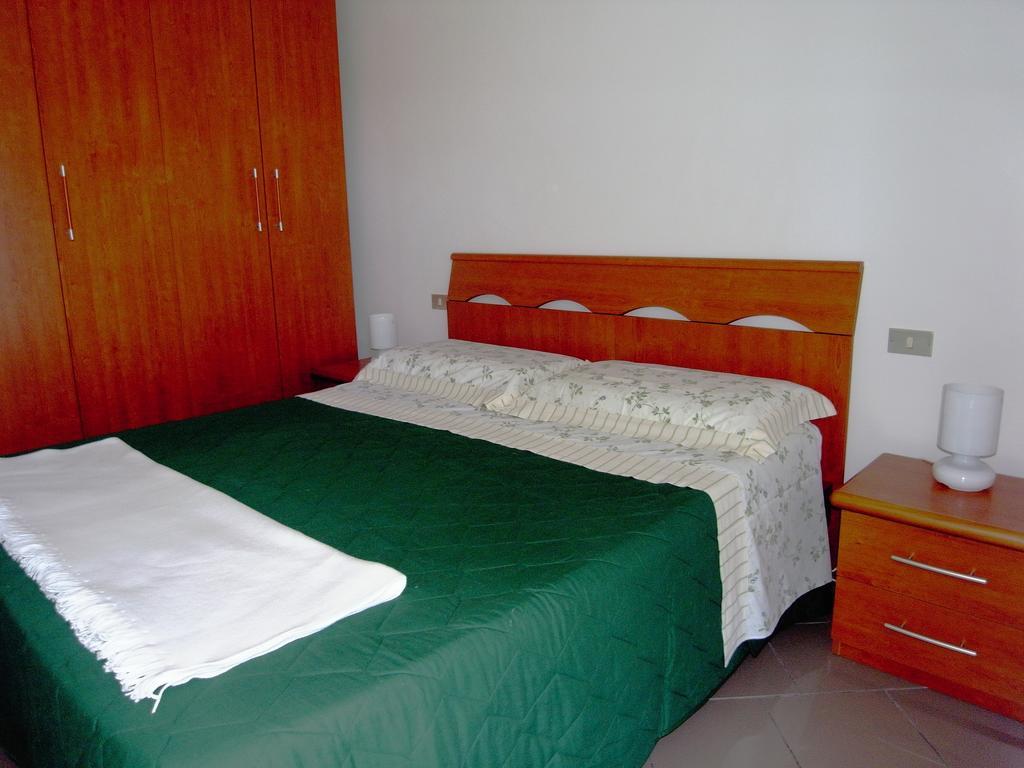 La Zucca A Pois Apartment Formia Ruang foto
